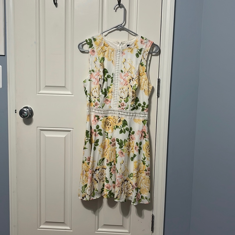 DISNEY PRINCESS FLORAL DRESS - BRAND NEW